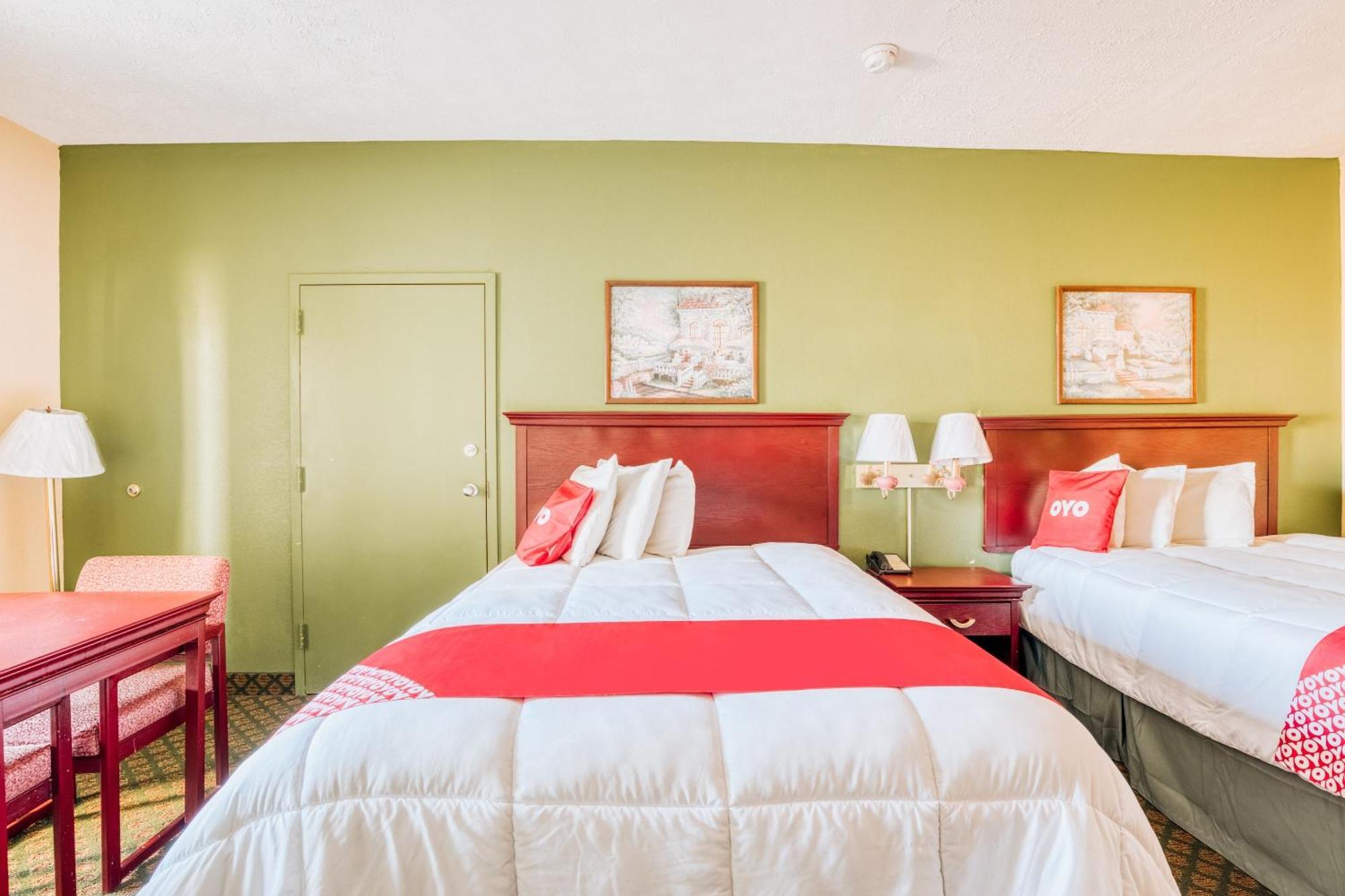 Oyo Hotel Grenada West Eksteriør billede
