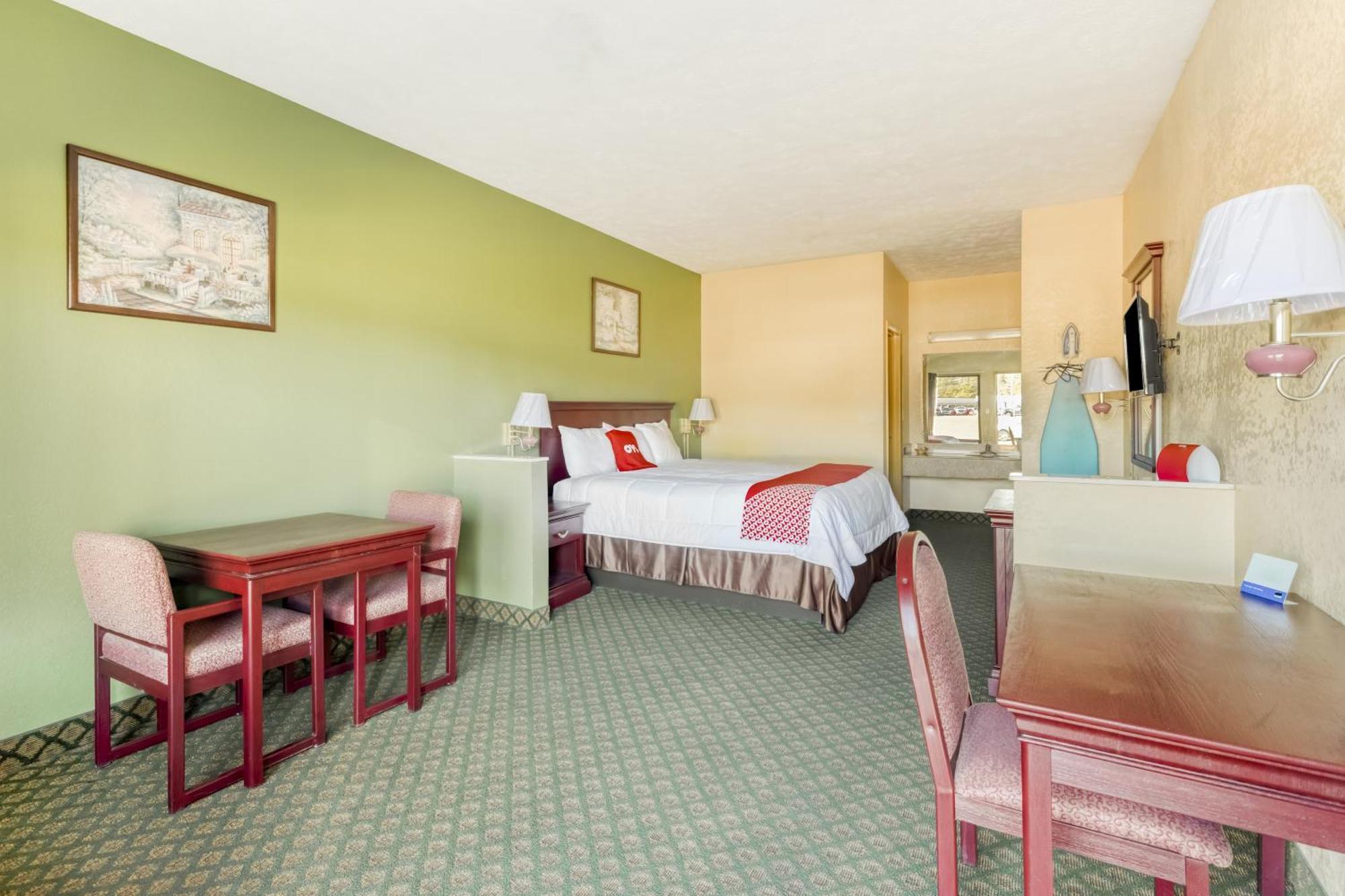 Oyo Hotel Grenada West Eksteriør billede